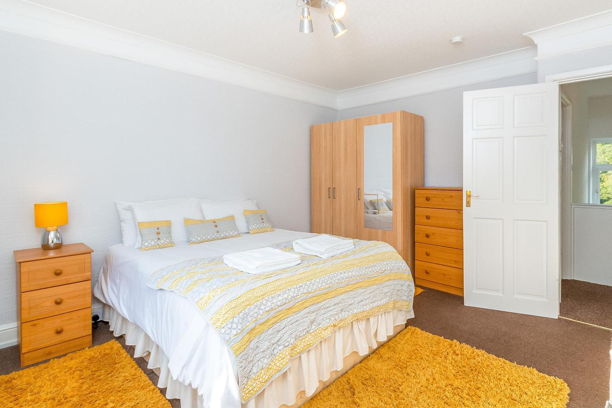 The View Spacious Apartment In Afan Forest Bike Park By Staystaycations Port Talbot Bagian luar foto