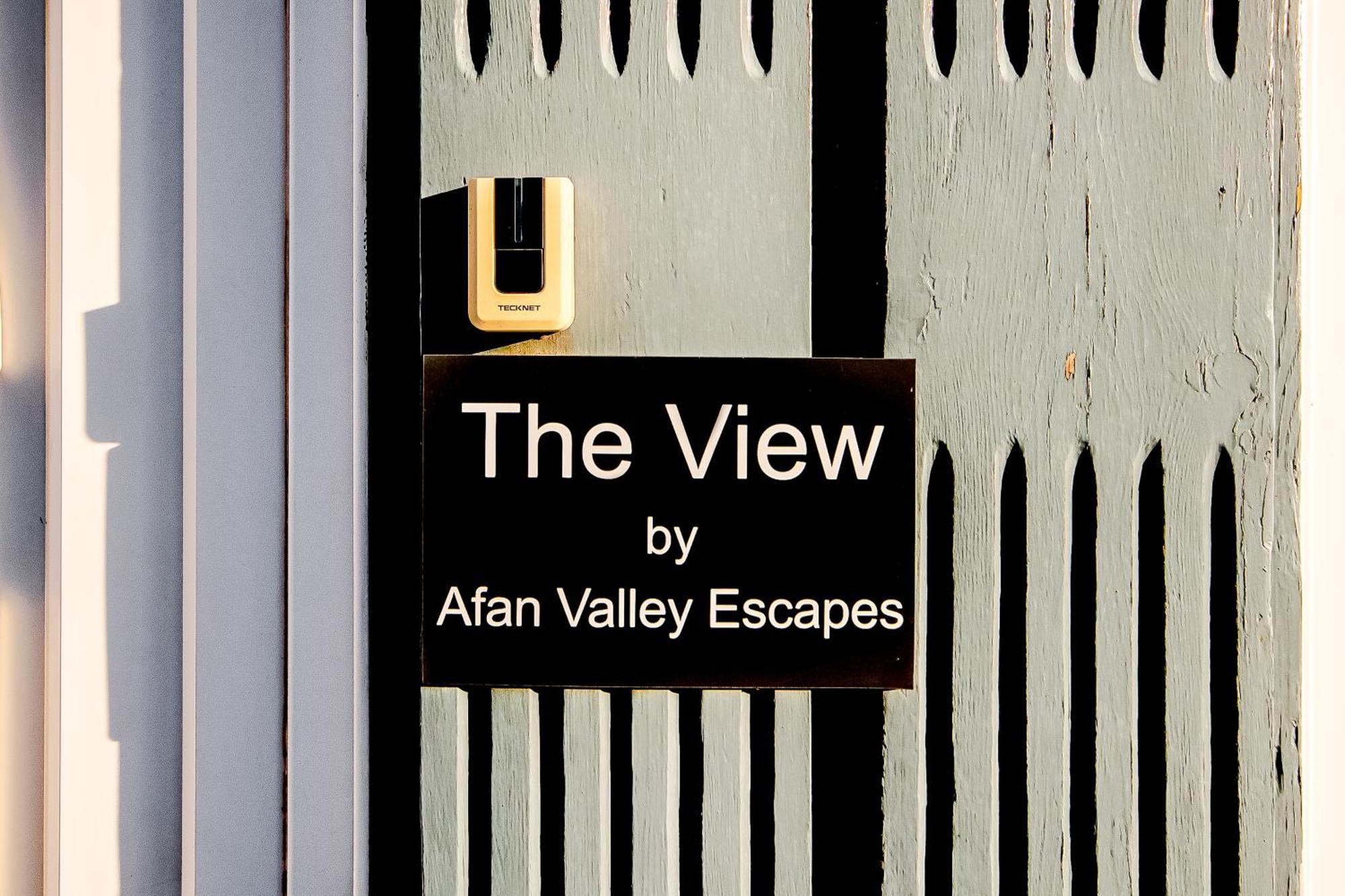 The View Spacious Apartment In Afan Forest Bike Park By Staystaycations Port Talbot Bagian luar foto