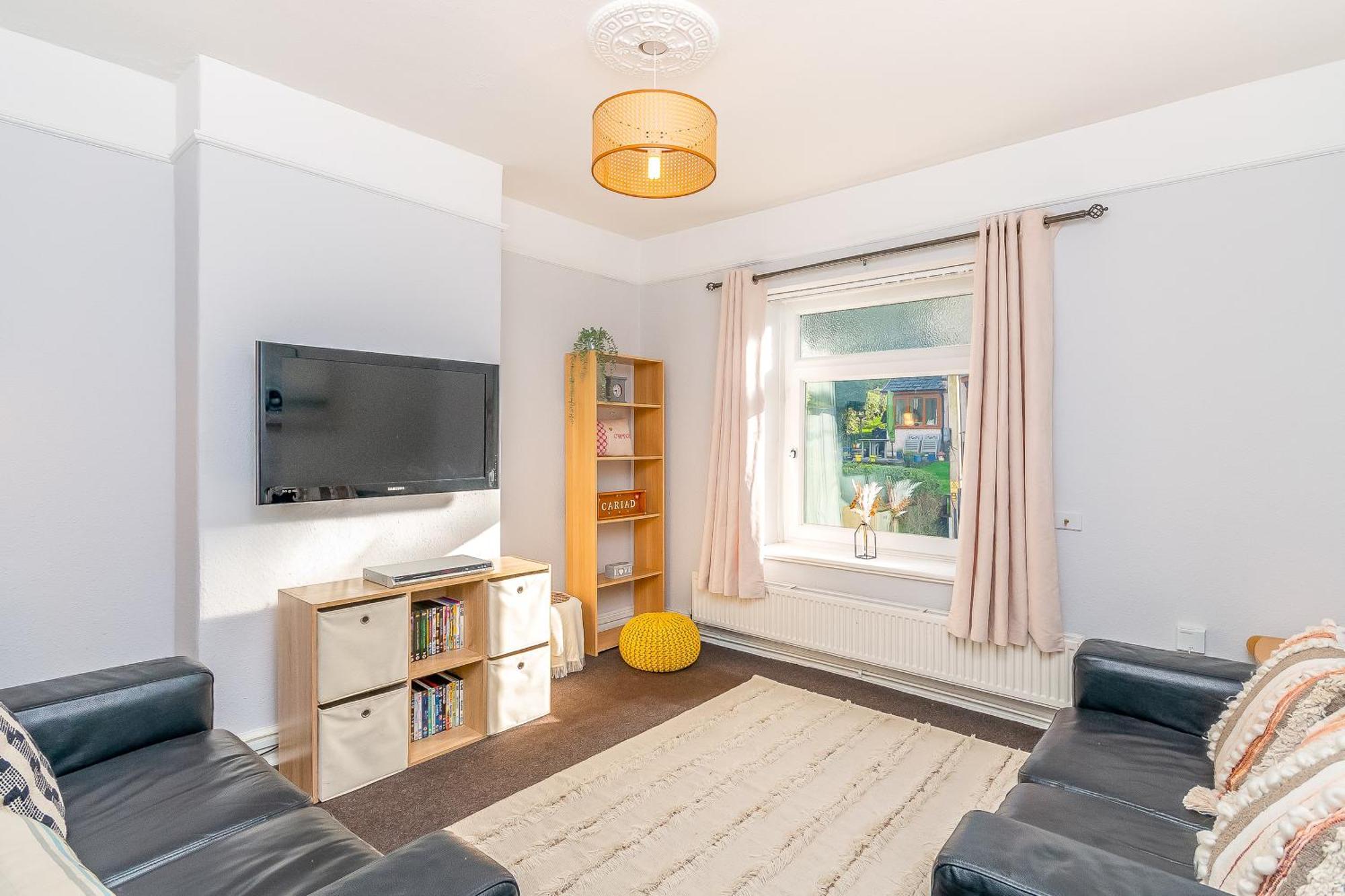 The View Spacious Apartment In Afan Forest Bike Park By Staystaycations Port Talbot Bagian luar foto