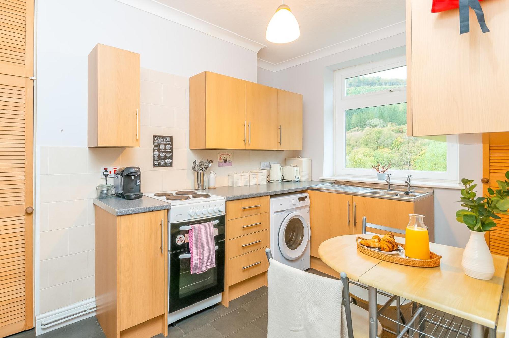 The View Spacious Apartment In Afan Forest Bike Park By Staystaycations Port Talbot Bagian luar foto