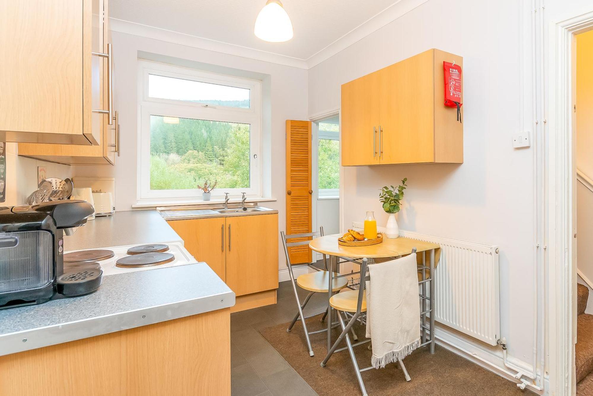 The View Spacious Apartment In Afan Forest Bike Park By Staystaycations Port Talbot Bagian luar foto