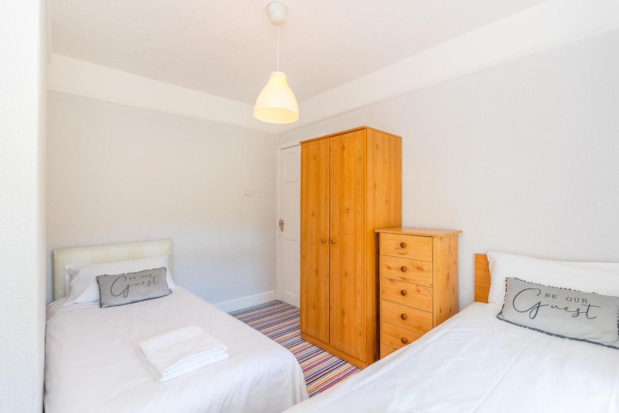 The View Spacious Apartment In Afan Forest Bike Park By Staystaycations Port Talbot Bagian luar foto