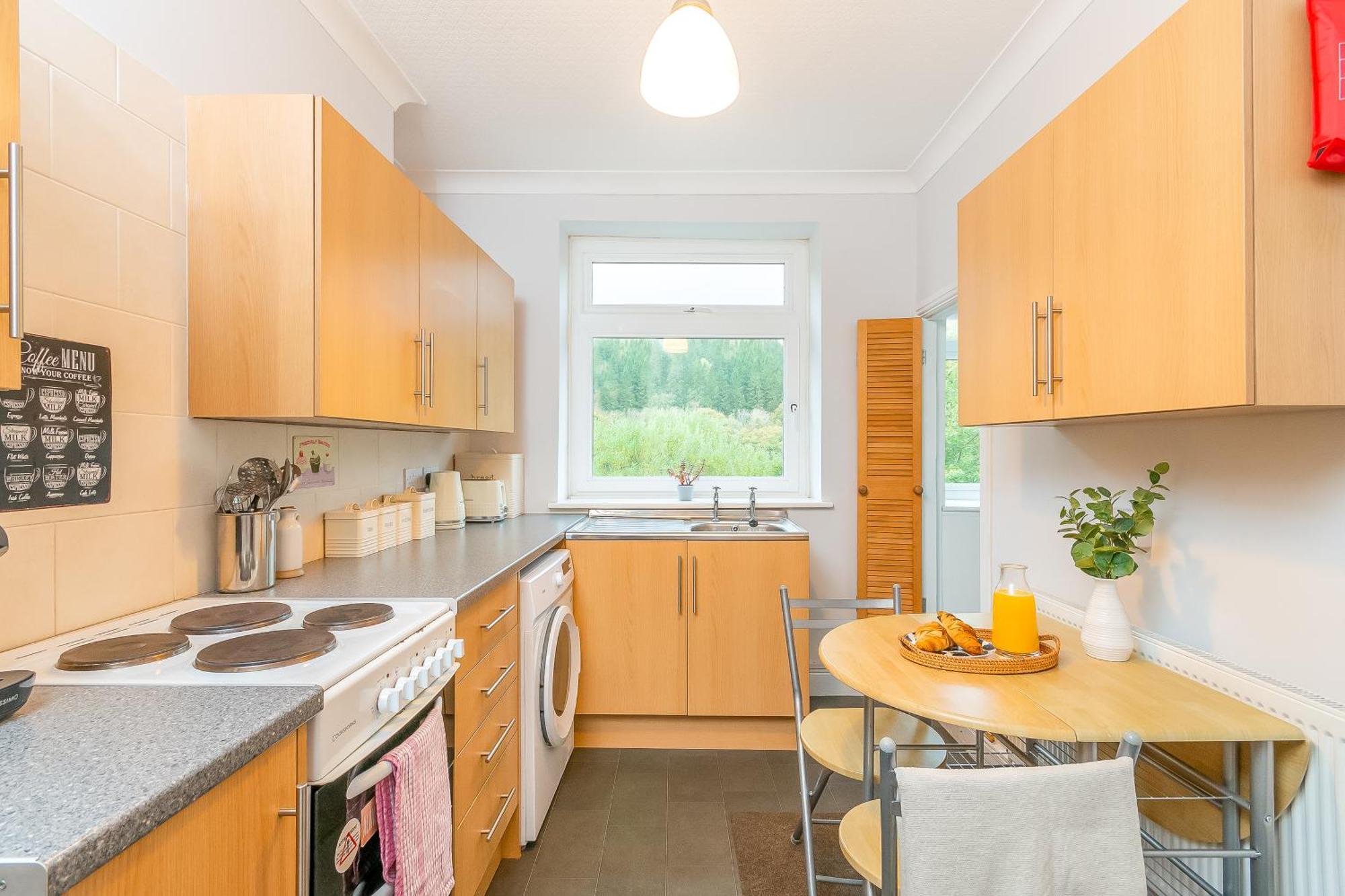 The View Spacious Apartment In Afan Forest Bike Park By Staystaycations Port Talbot Bagian luar foto