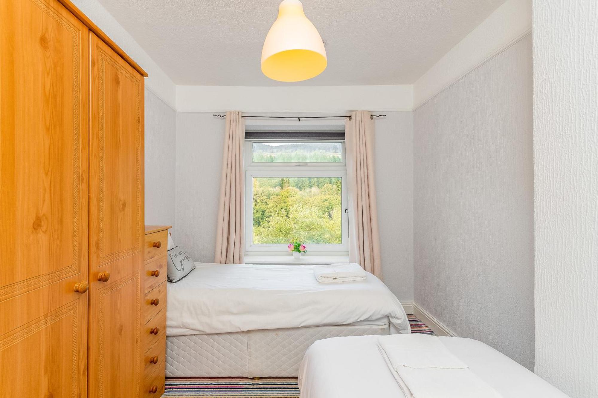 The View Spacious Apartment In Afan Forest Bike Park By Staystaycations Port Talbot Bagian luar foto