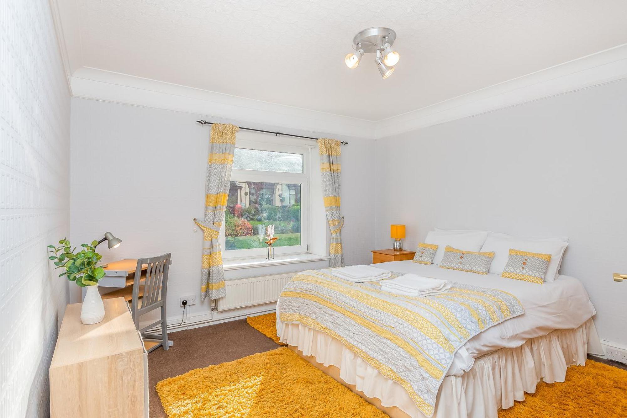 The View Spacious Apartment In Afan Forest Bike Park By Staystaycations Port Talbot Bagian luar foto